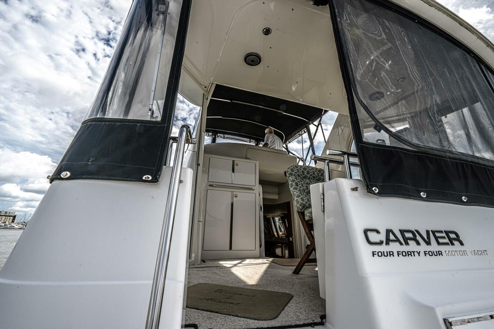 FIESTA BAYB 44ft Carver Yacht For Sale