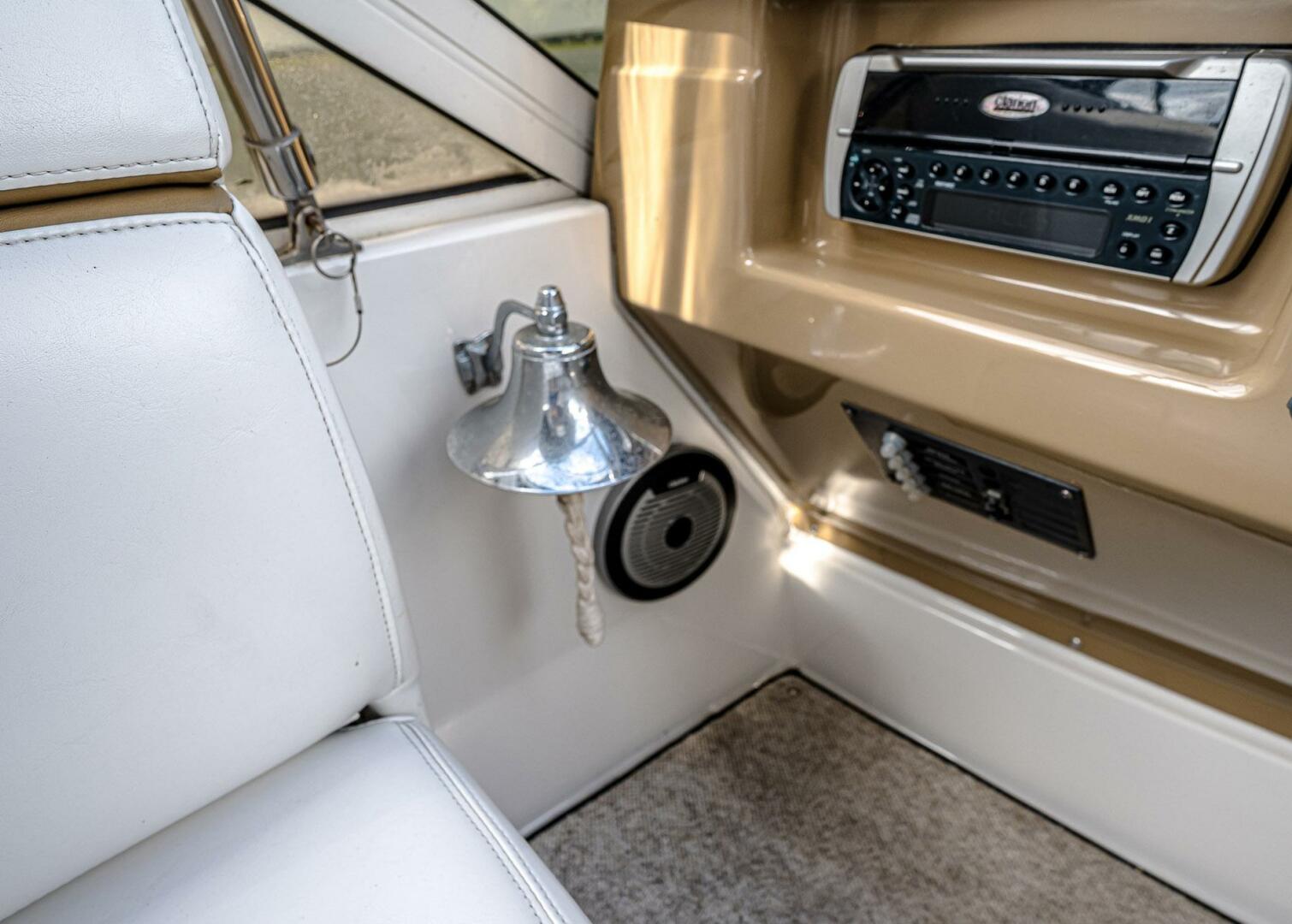 FIESTA BAYB 44ft Carver Yacht For Sale