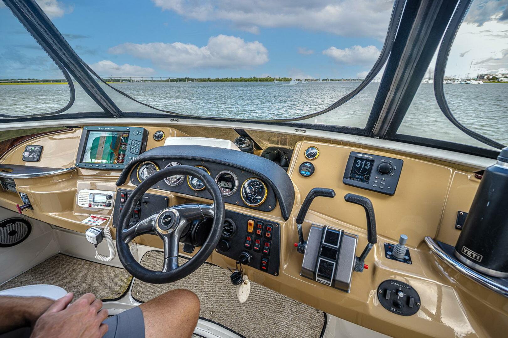 FIESTA BAYB 44ft Carver Yacht For Sale