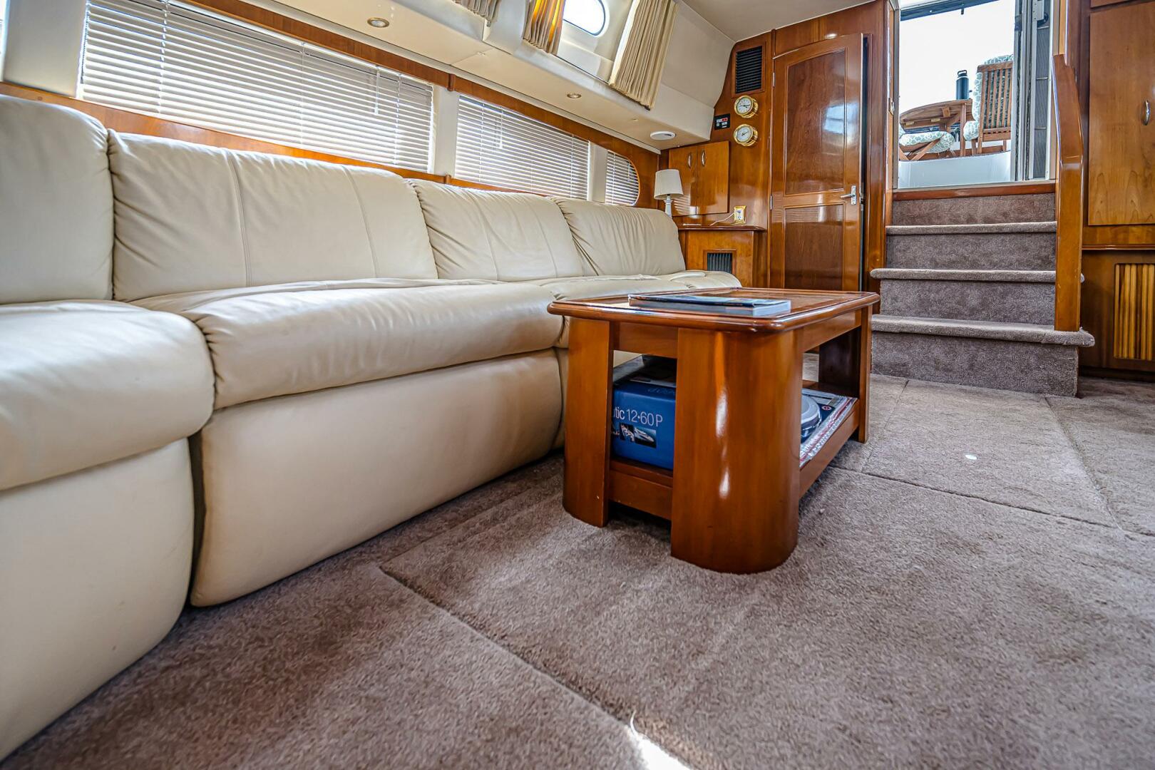 FIESTA BAYB 44ft Carver Yacht For Sale