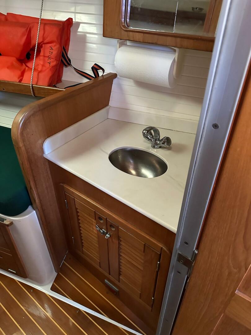 38ft Catalina Morgan Yacht For Sale