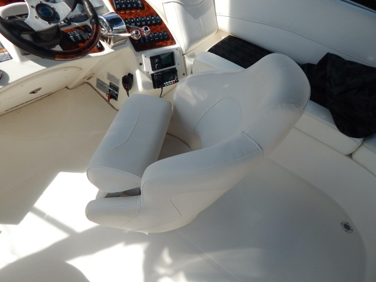 Still Chyl n 42ft Meridian Yacht For Sale