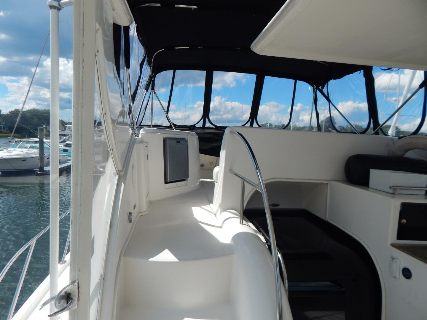 Still Chyl n 42ft Meridian Yacht For Sale