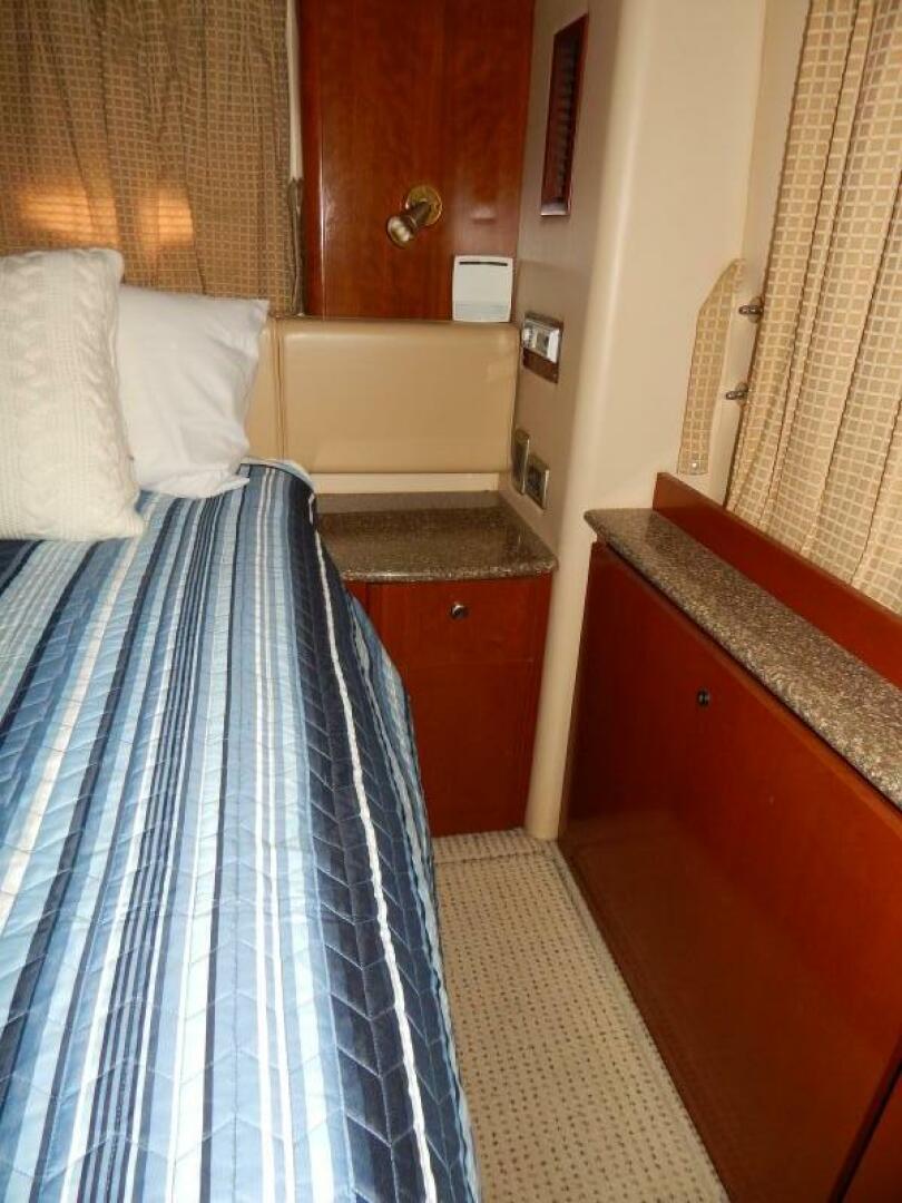 Still Chyl n 42ft Meridian Yacht For Sale