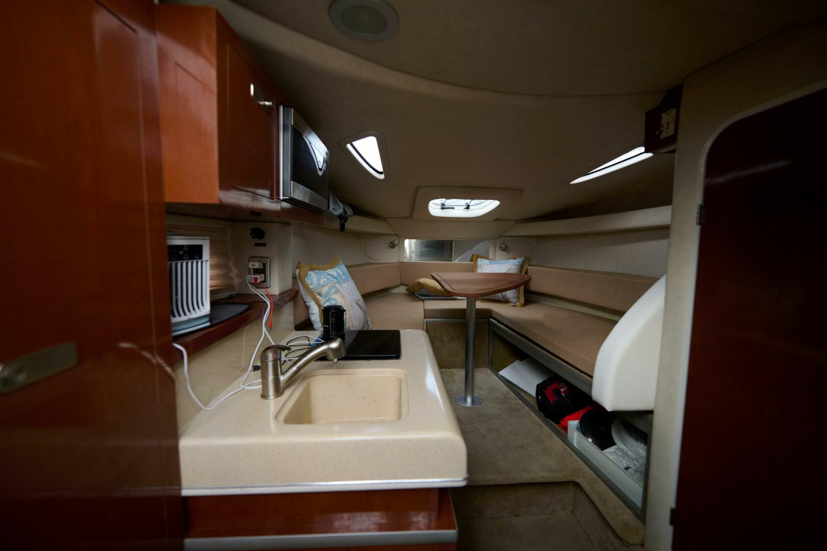 Welcome to the Jungle 26ft Sea Ray Yacht For Sale