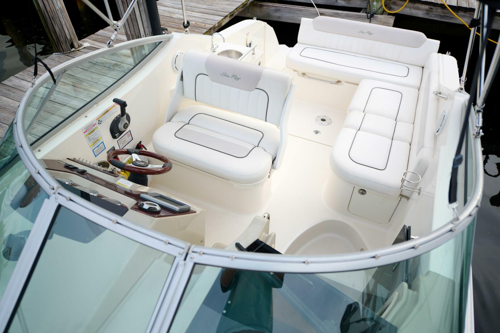 Welcome to the Jungle 26ft Sea Ray Yacht For Sale