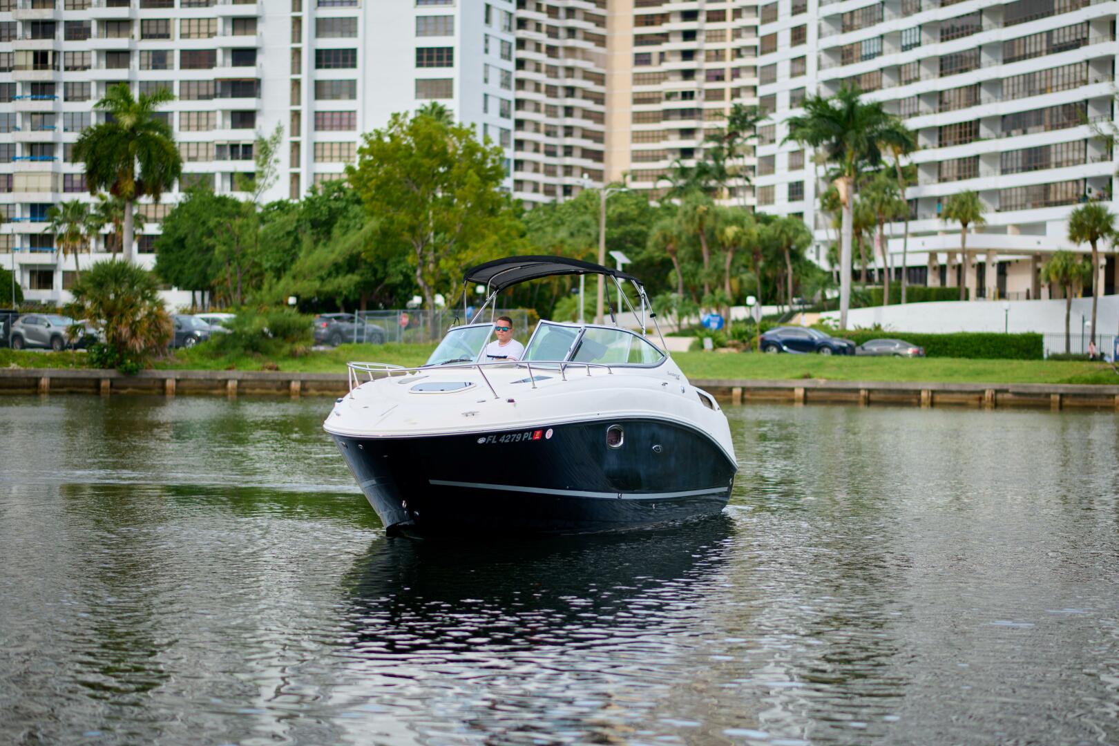 Welcome to the Jungle 26ft Sea Ray Yacht For Sale