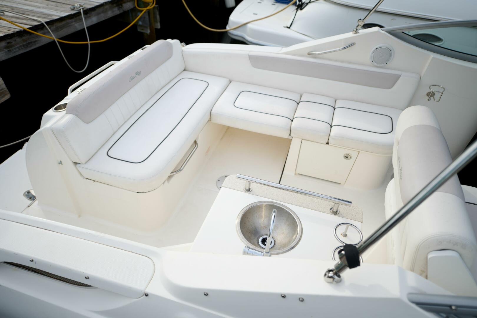 Welcome to the Jungle 26ft Sea Ray Yacht For Sale