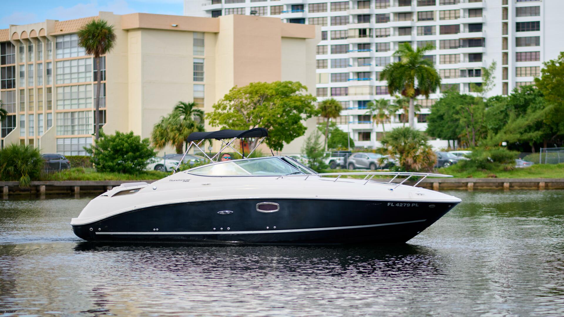 Welcome to the Jungle 26ft Sea Ray Yacht For Sale
