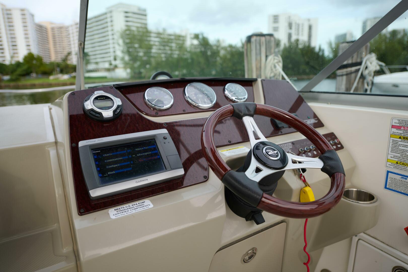 Welcome to the Jungle 26ft Sea Ray Yacht For Sale