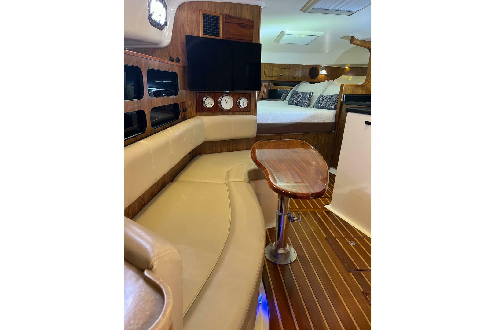 37ft Pursuit Yacht For Sale