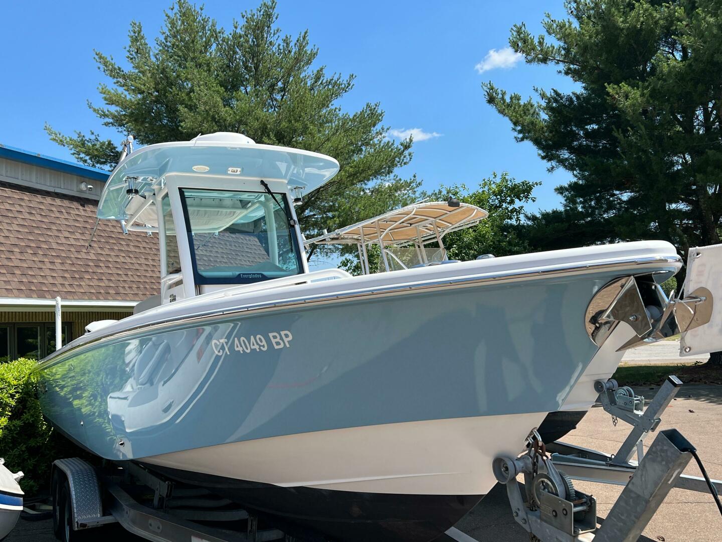 27ft Everglades Yacht For Sale
