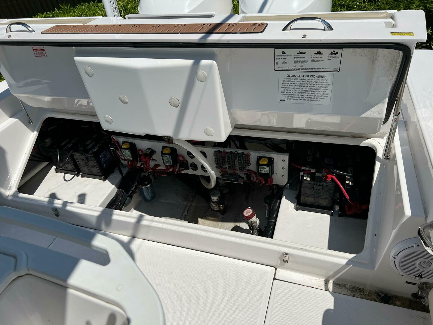 27ft Everglades Yacht For Sale