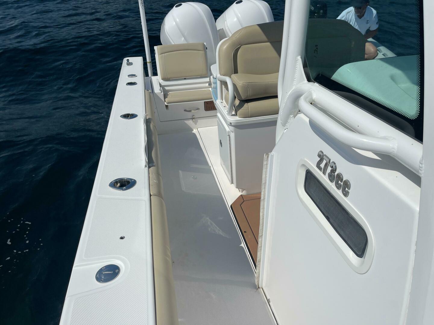 27ft Everglades Yacht For Sale