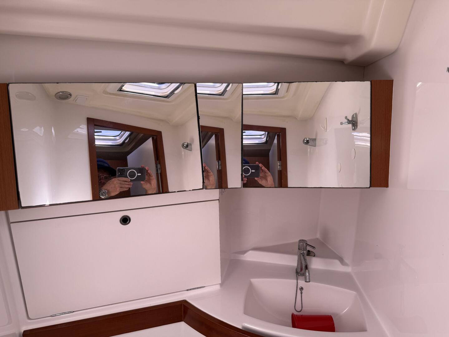 Magic Maddie 2 43ft Beneteau Yacht For Sale