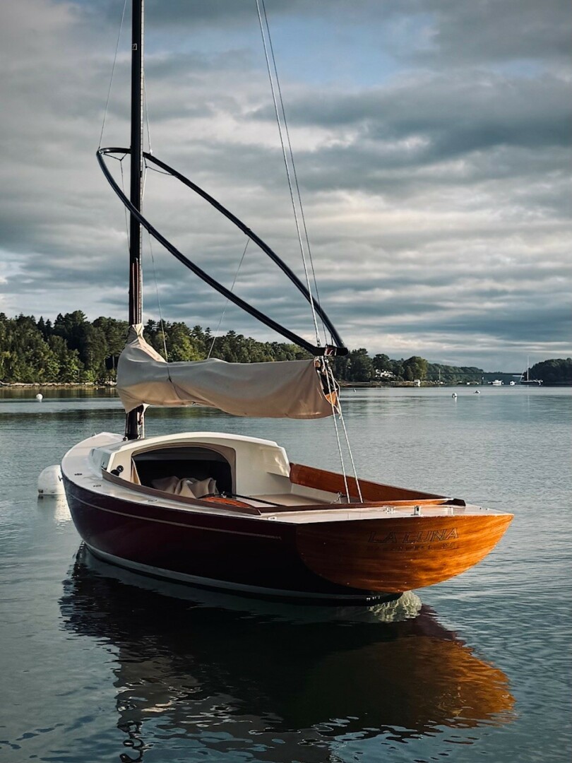 LA LUNA 22ft Custom Yacht For Sale