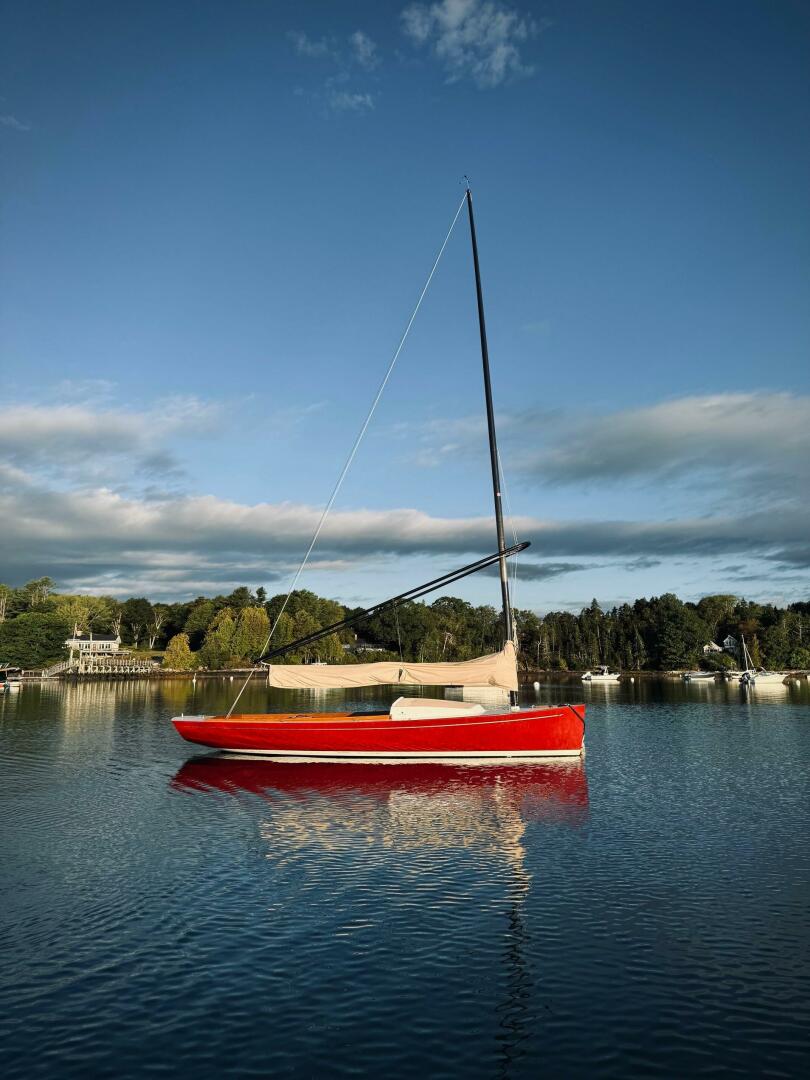 LA LUNA 22ft Custom Yacht For Sale
