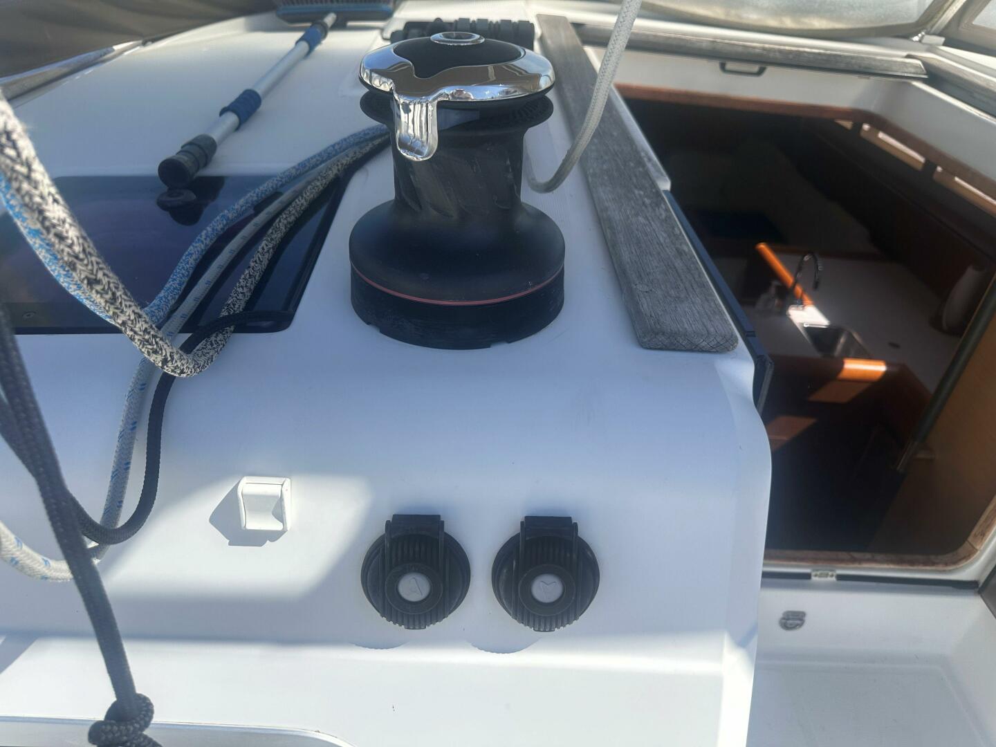 Starboard Lane 50ft Jeanneau Yacht For Sale
