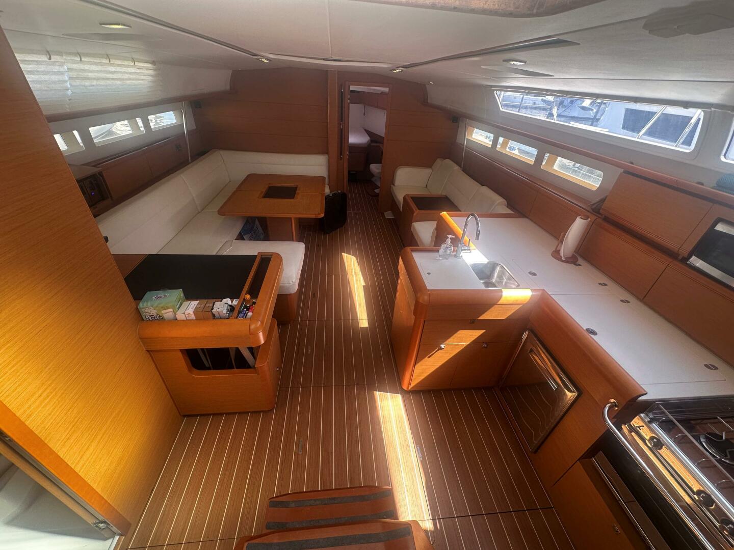 Starboard Lane 50ft Jeanneau Yacht For Sale
