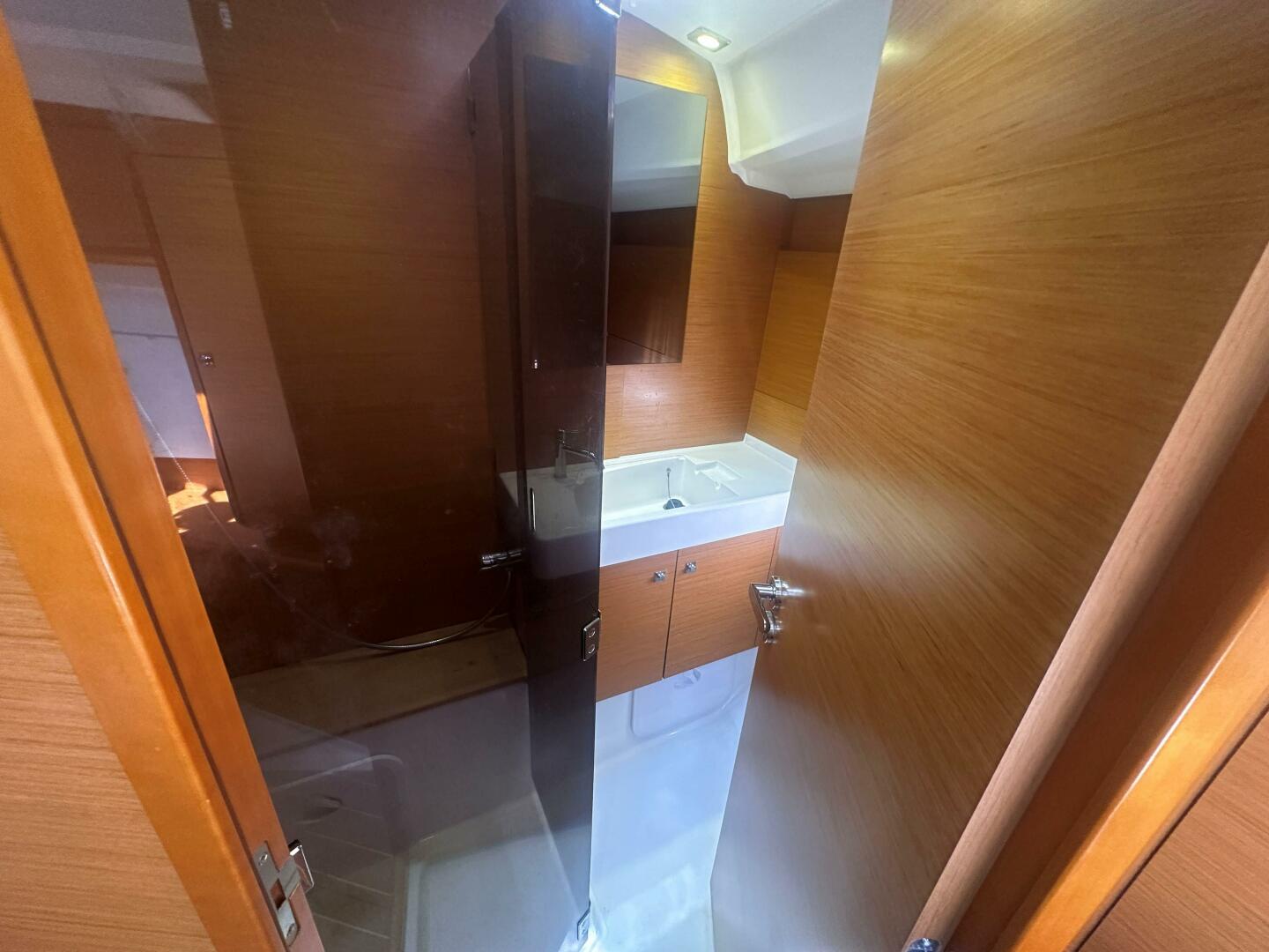 Starboard Lane 50ft Jeanneau Yacht For Sale