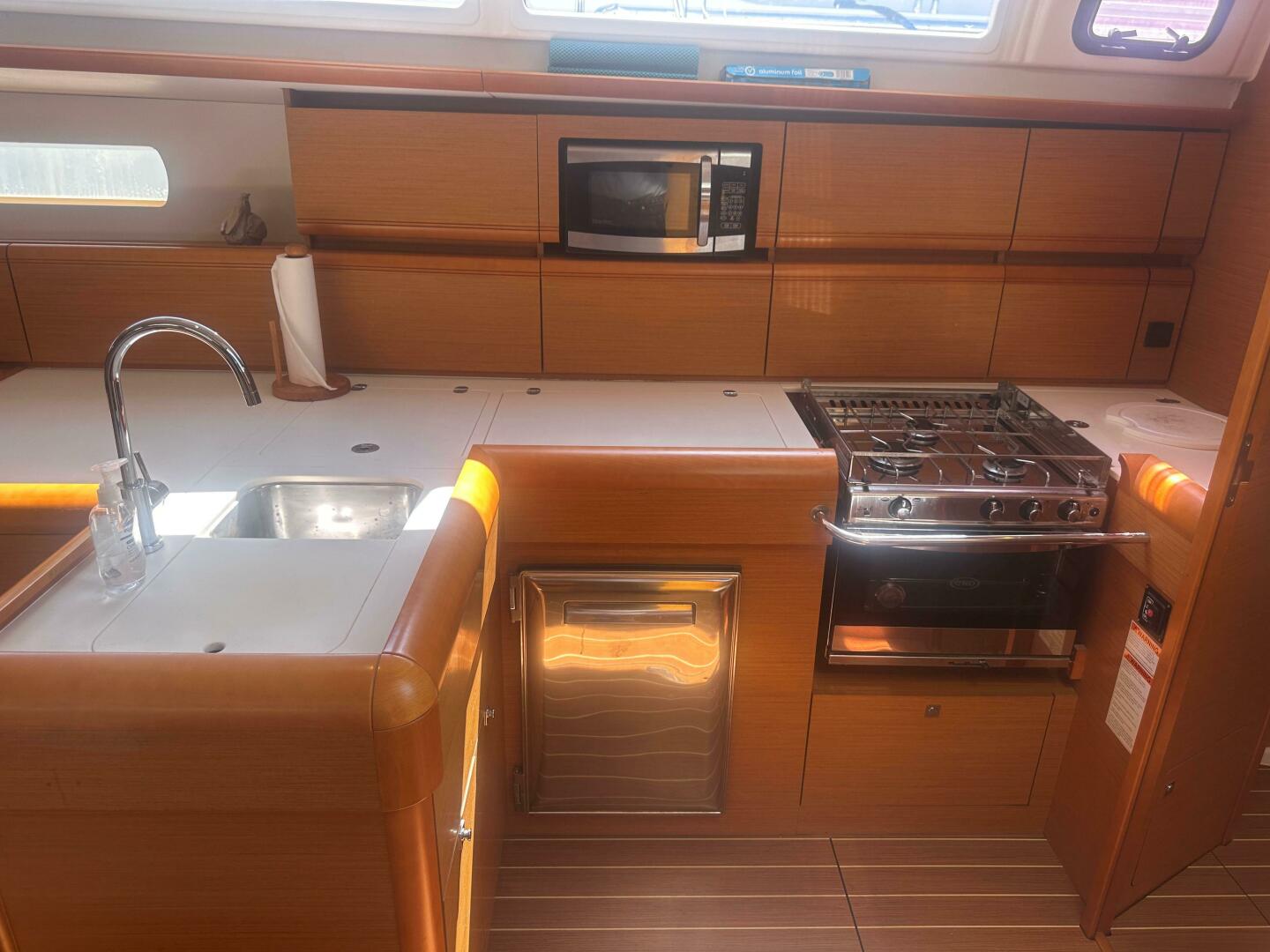 Starboard Lane 50ft Jeanneau Yacht For Sale