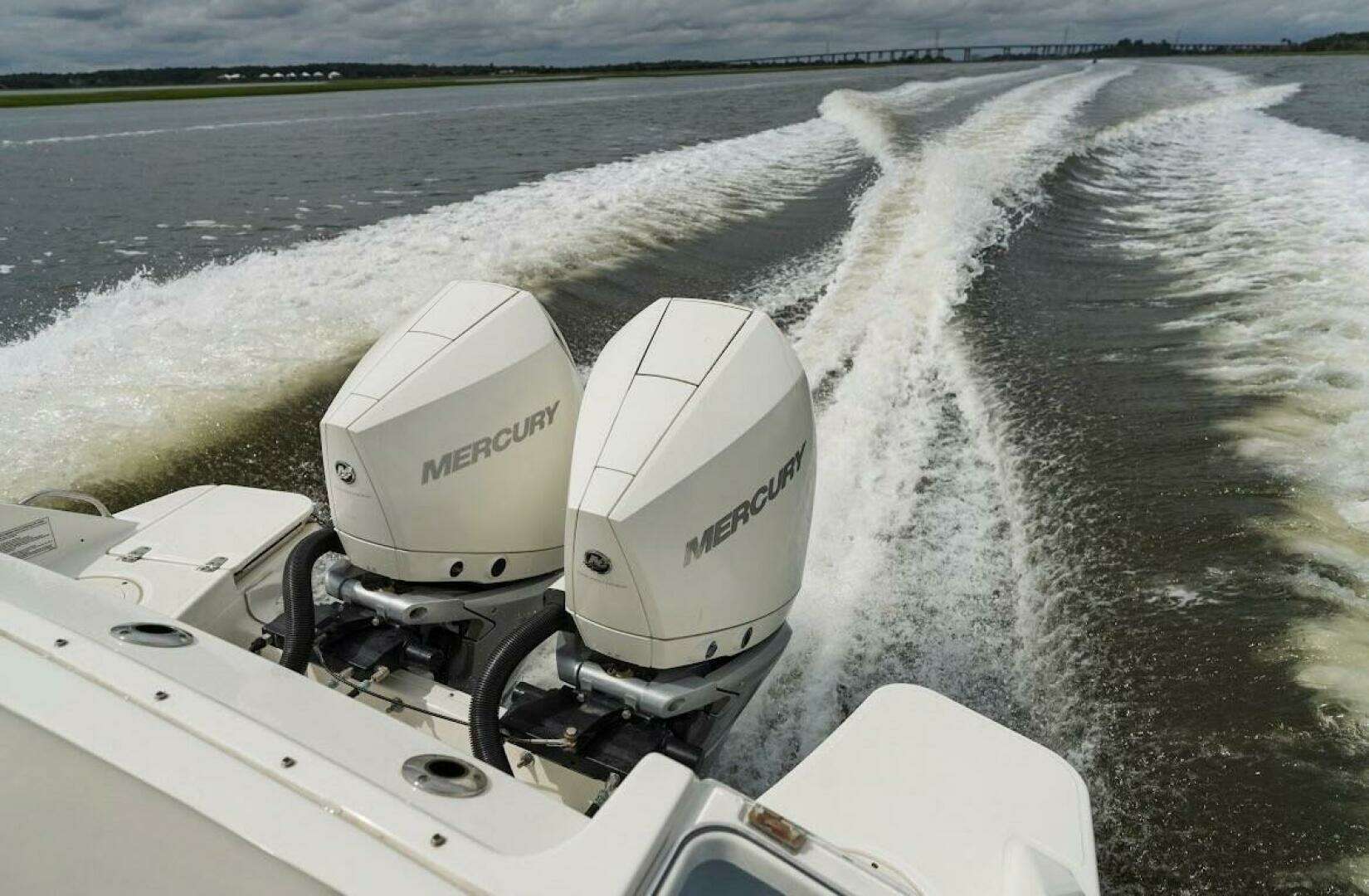 28ft Boston Whaler Yacht For Sale
