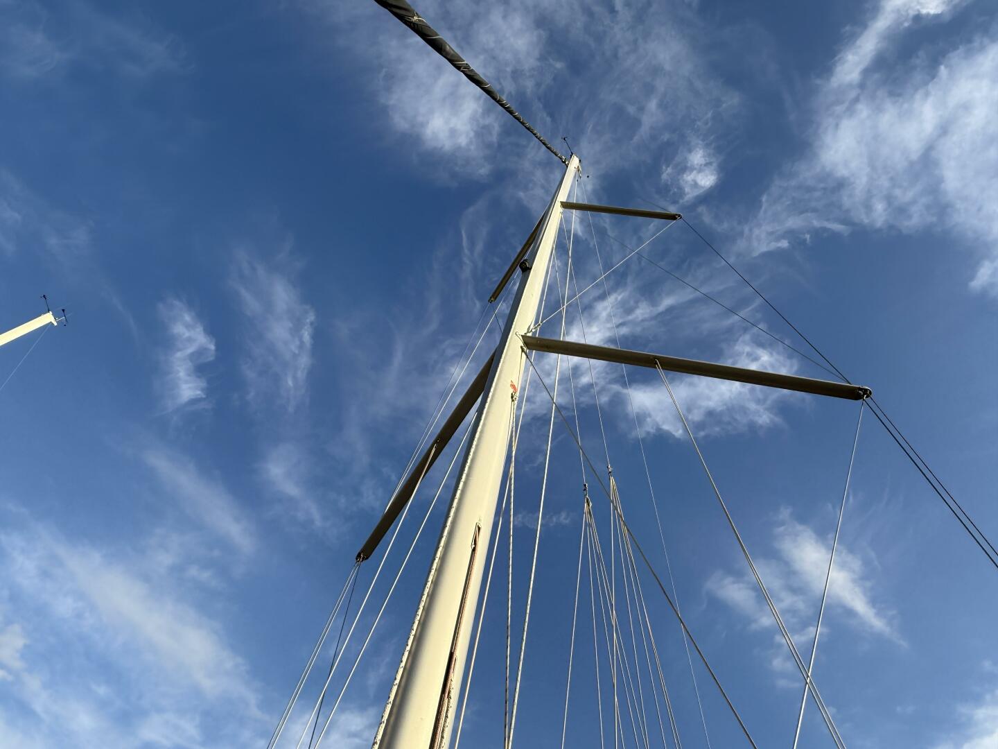 Treinta y Tres 33ft Hunter Yacht For Sale