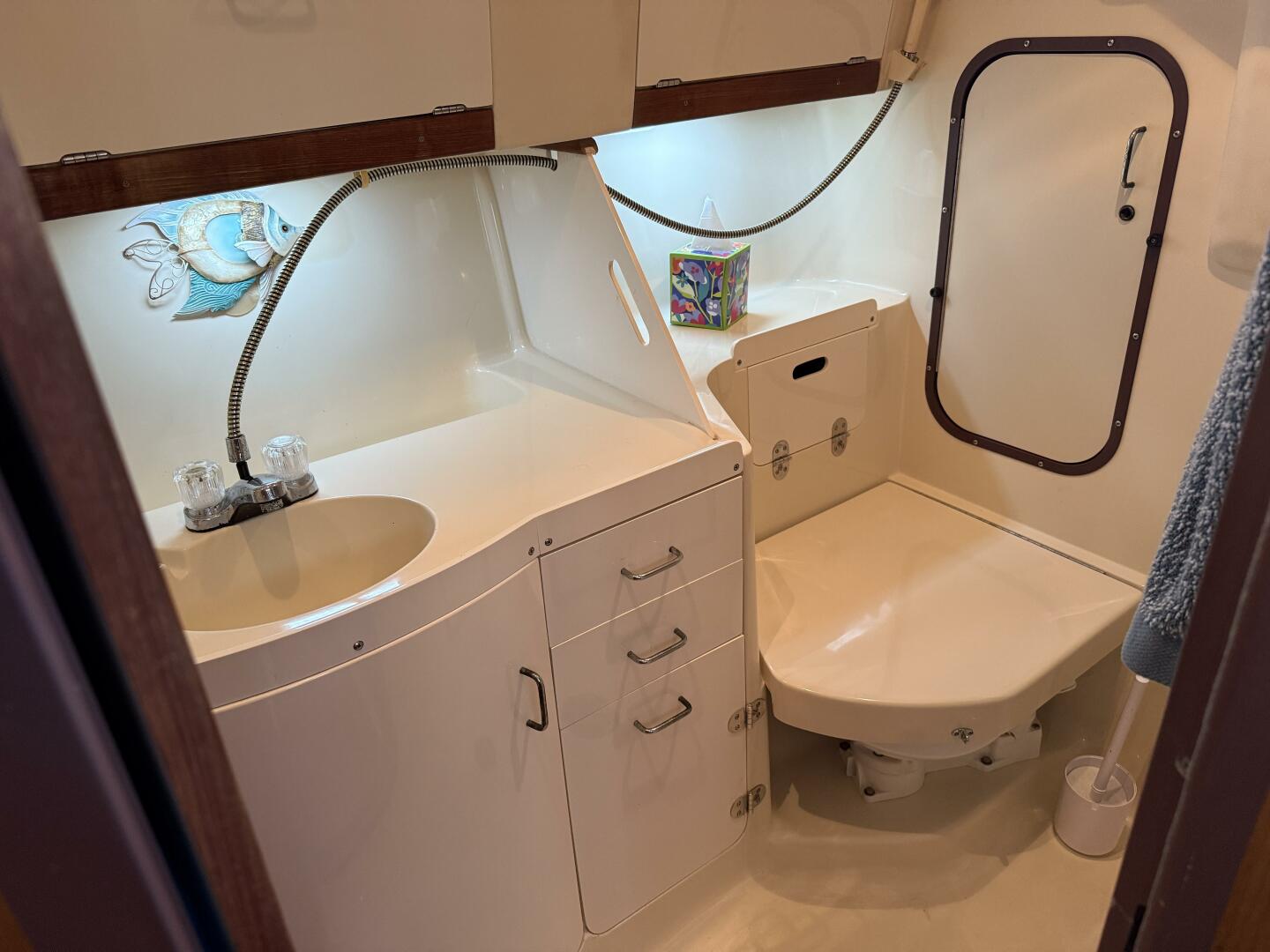 Treinta y Tres 33ft Hunter Yacht For Sale