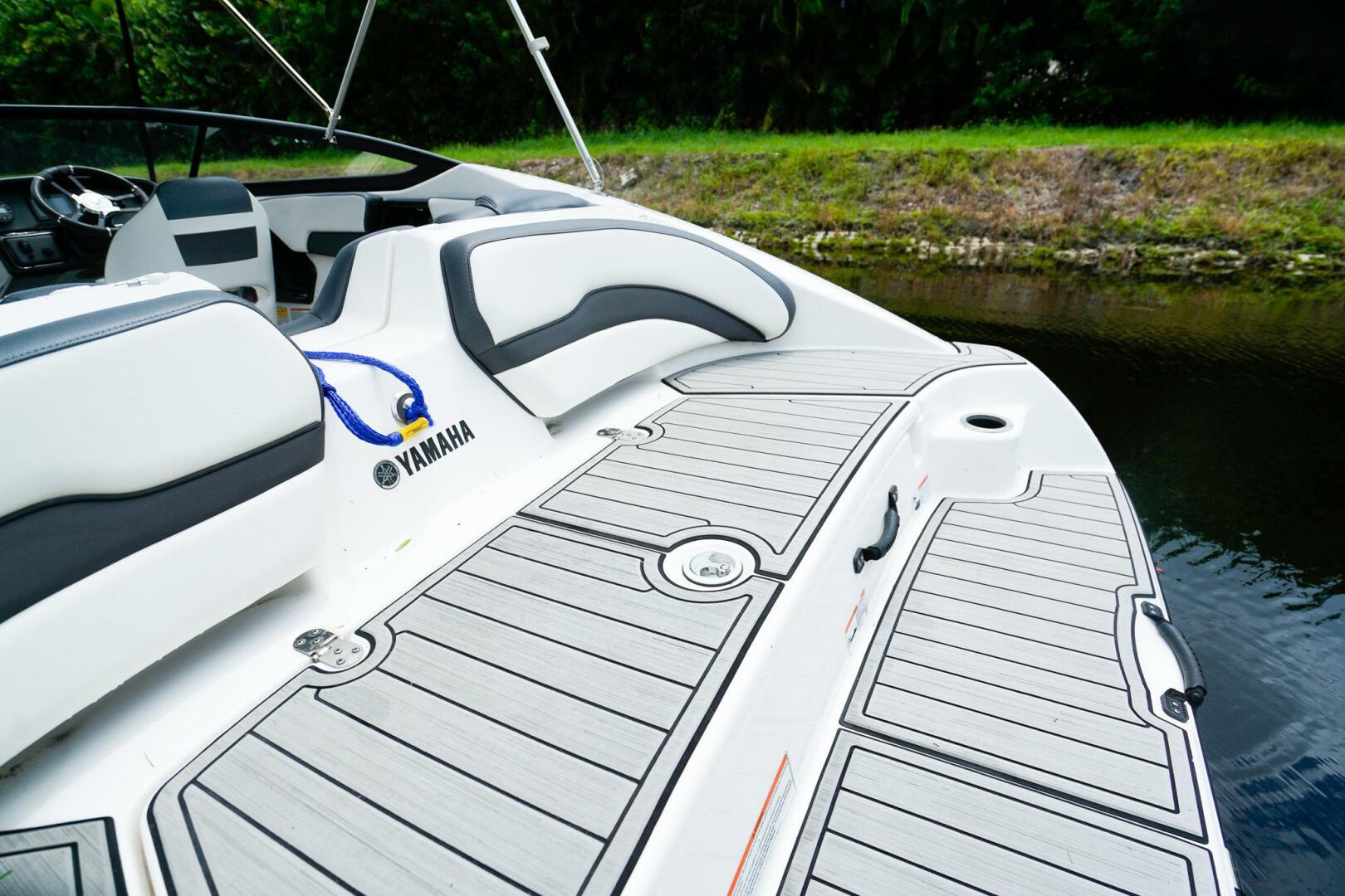 19ft Yamaha Boats Yacht For Sale