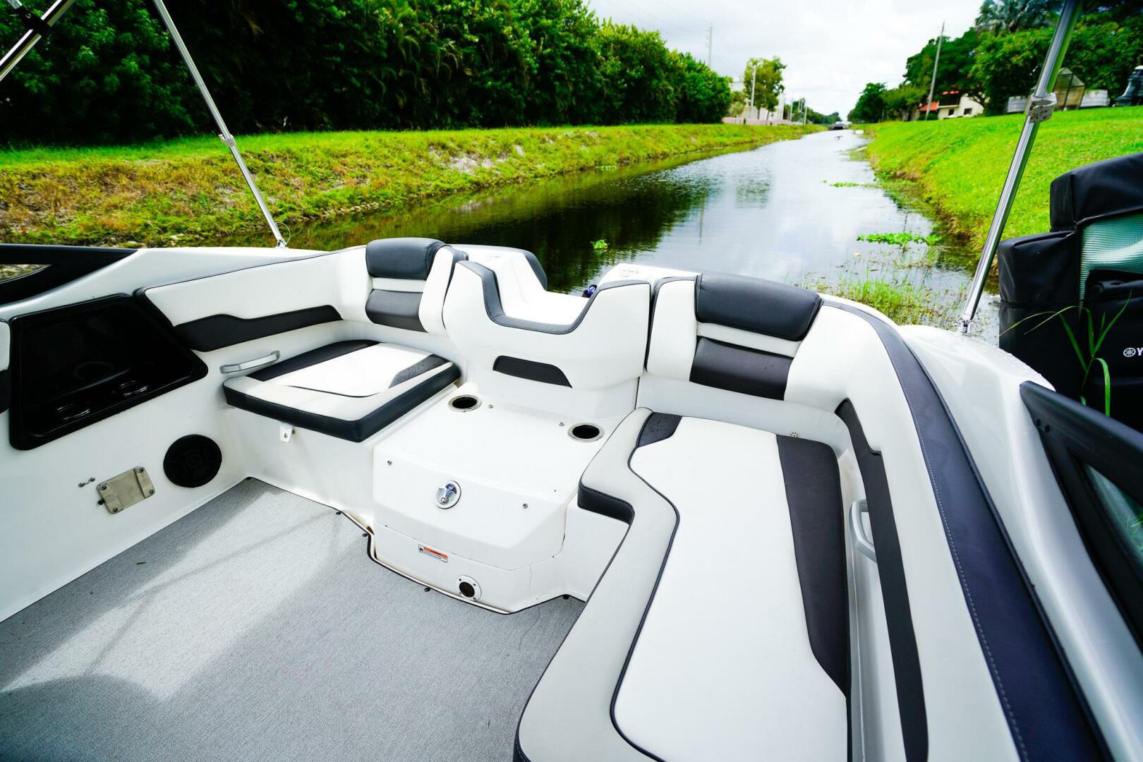 19ft Yamaha Boats Yacht For Sale