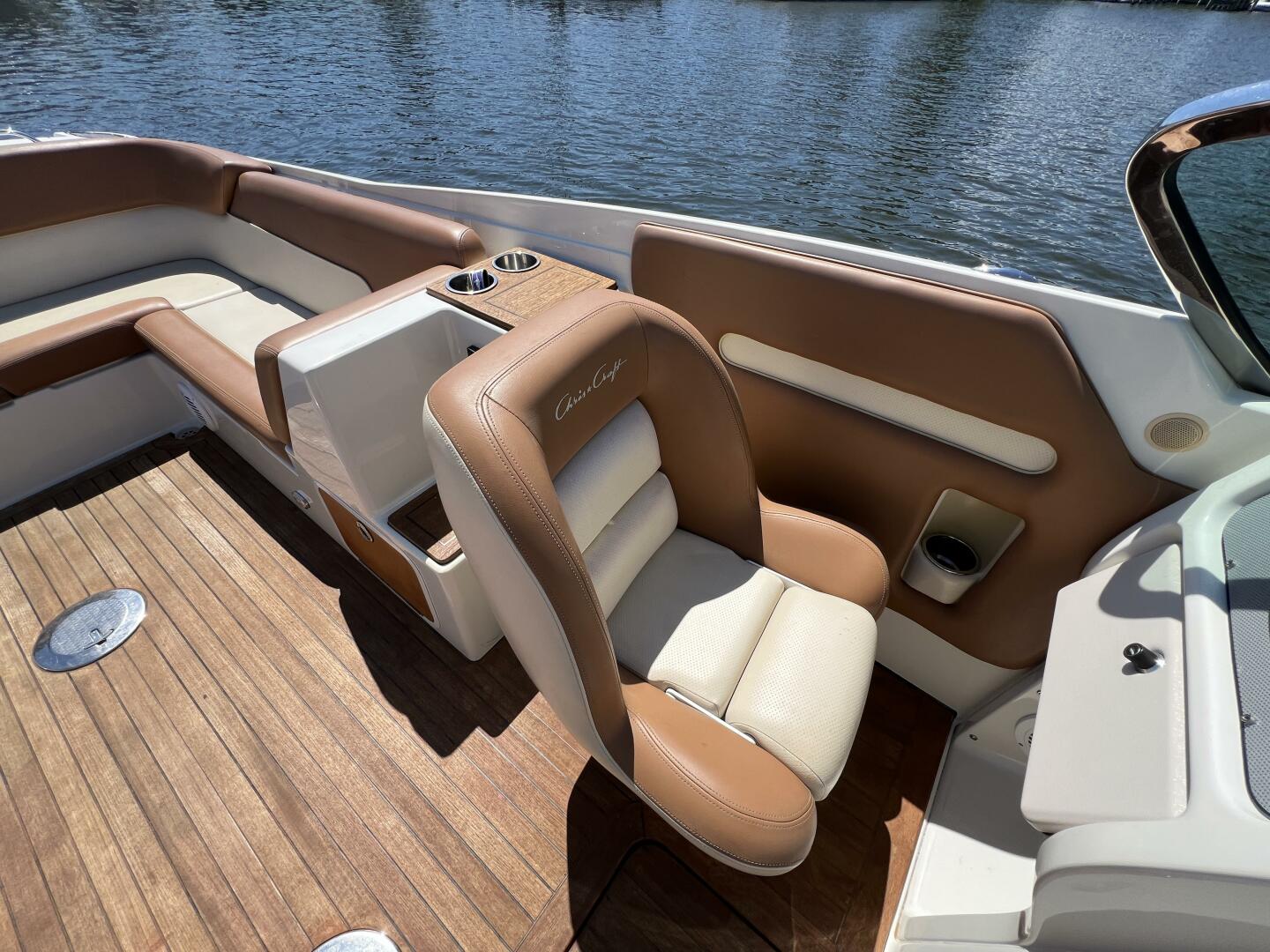 28ft Chris Craft Yacht For Sale