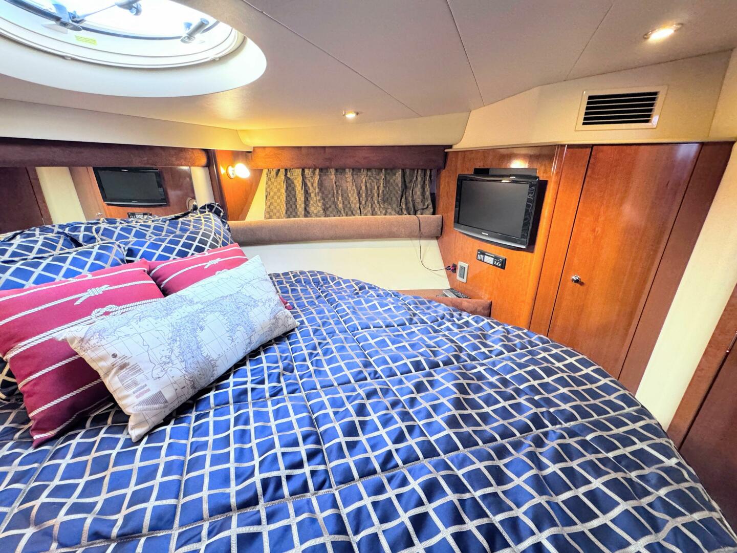 39ft Meridian Yacht For Sale