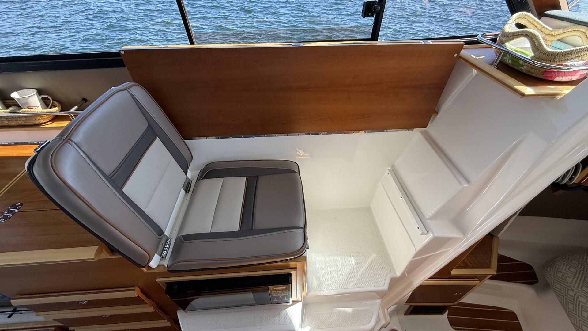 Frisky 37ft Cutwater Yacht For Sale