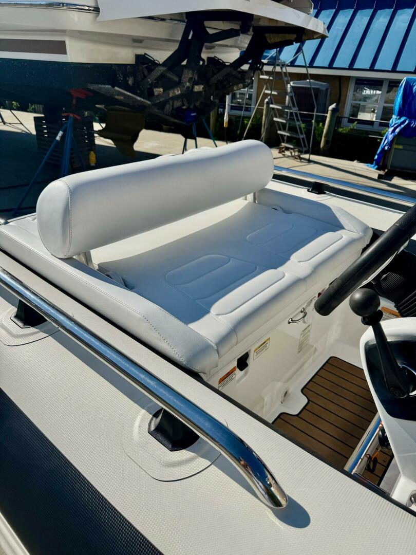 2023 Williams Jet 345  Tender