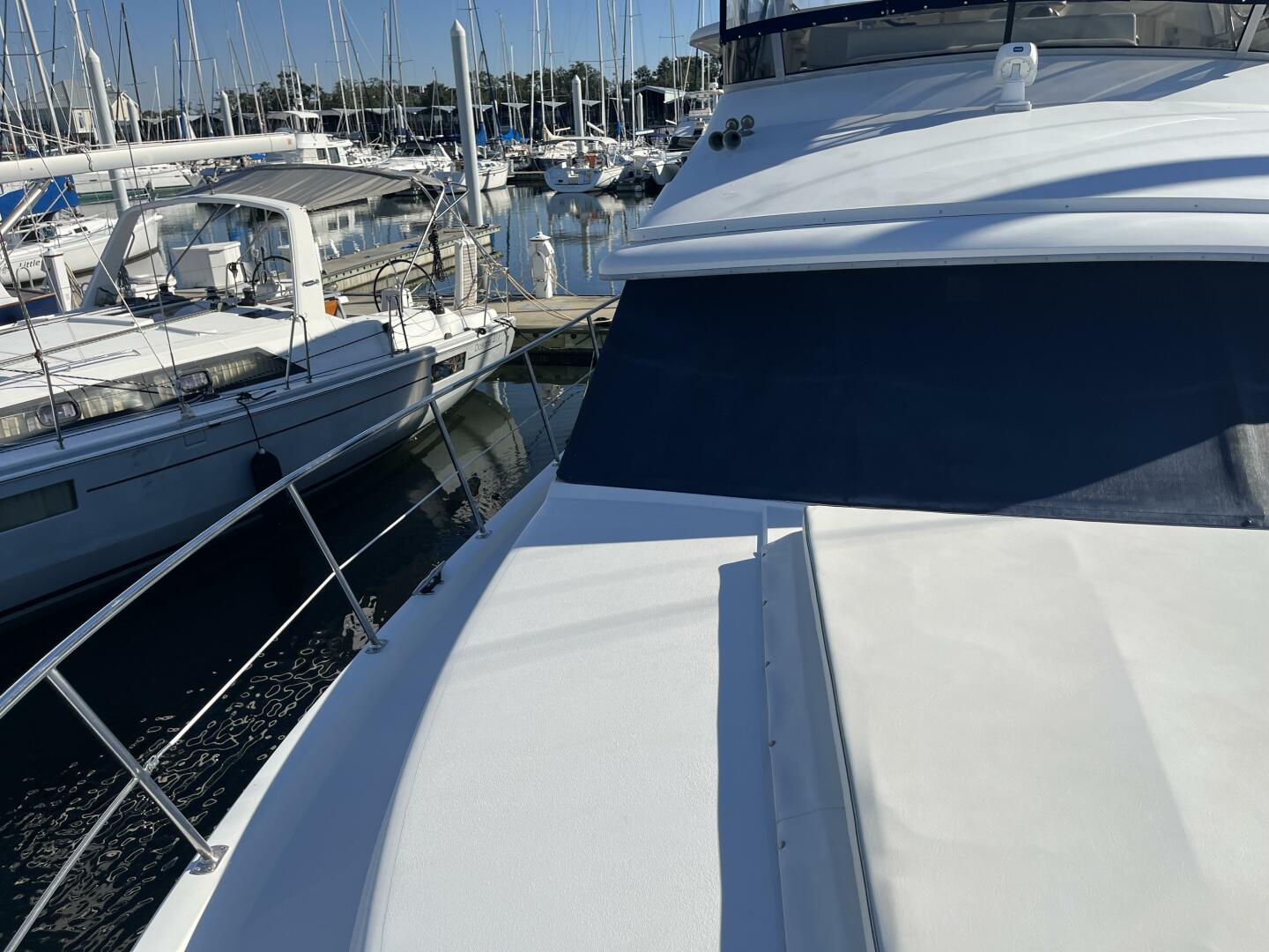 Carver 440 Aft Cabin