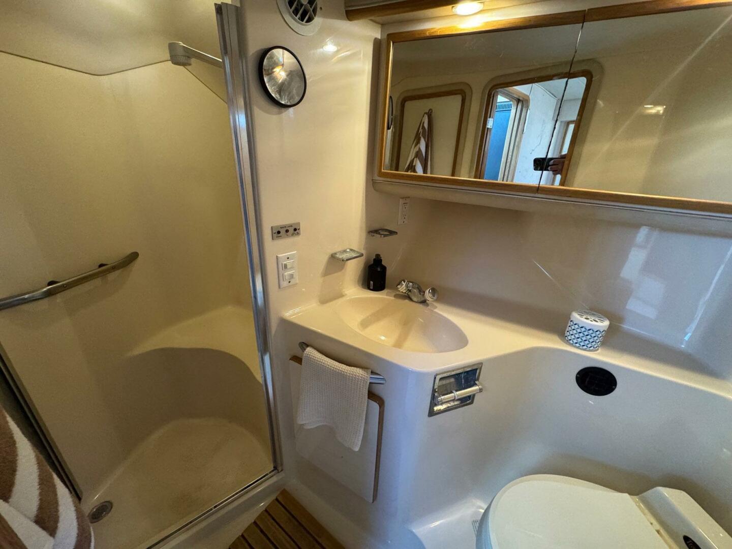 PEARL 44ft Sea Ray Yacht For Sale