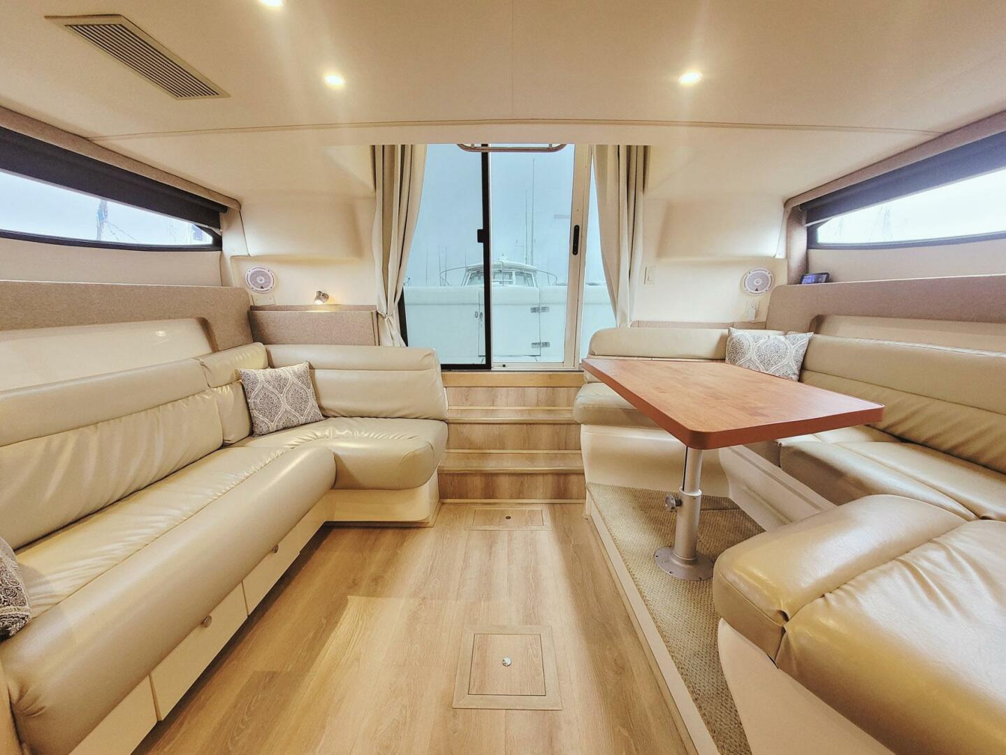 Satellite Office 35ft Carver Yacht For Sale