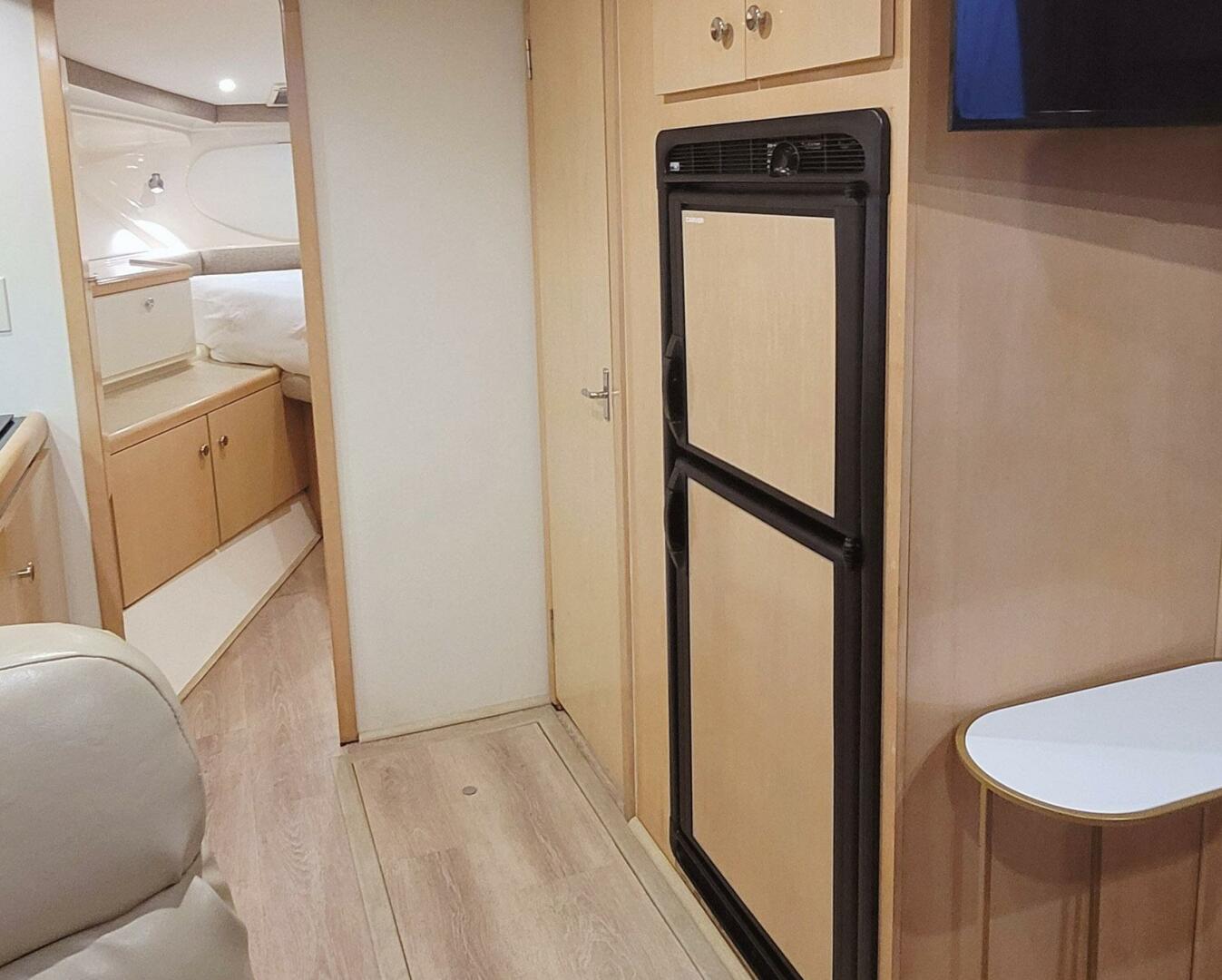 Satellite Office 35ft Carver Yacht For Sale