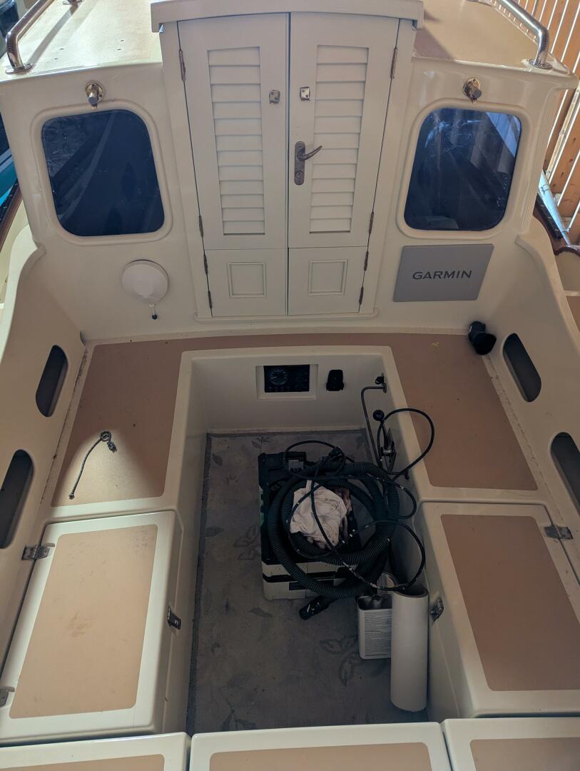 Black Magic 25ft Custom Craft Yacht For Sale