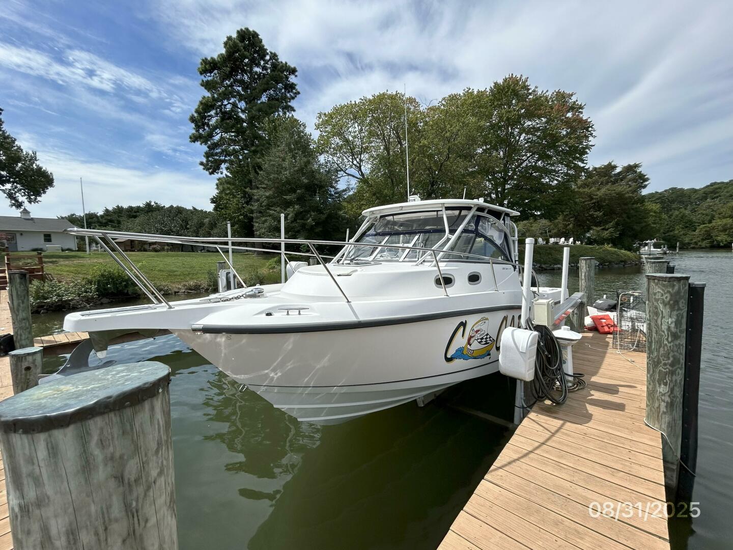 C Cab 31ft Boston Whaler Yacht For Sale