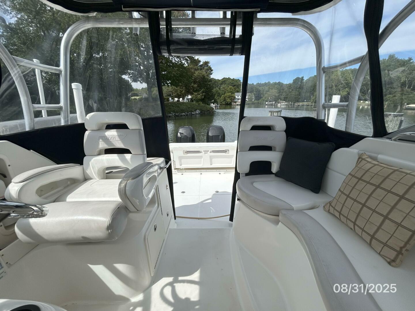 C Cab 31ft Boston Whaler Yacht For Sale