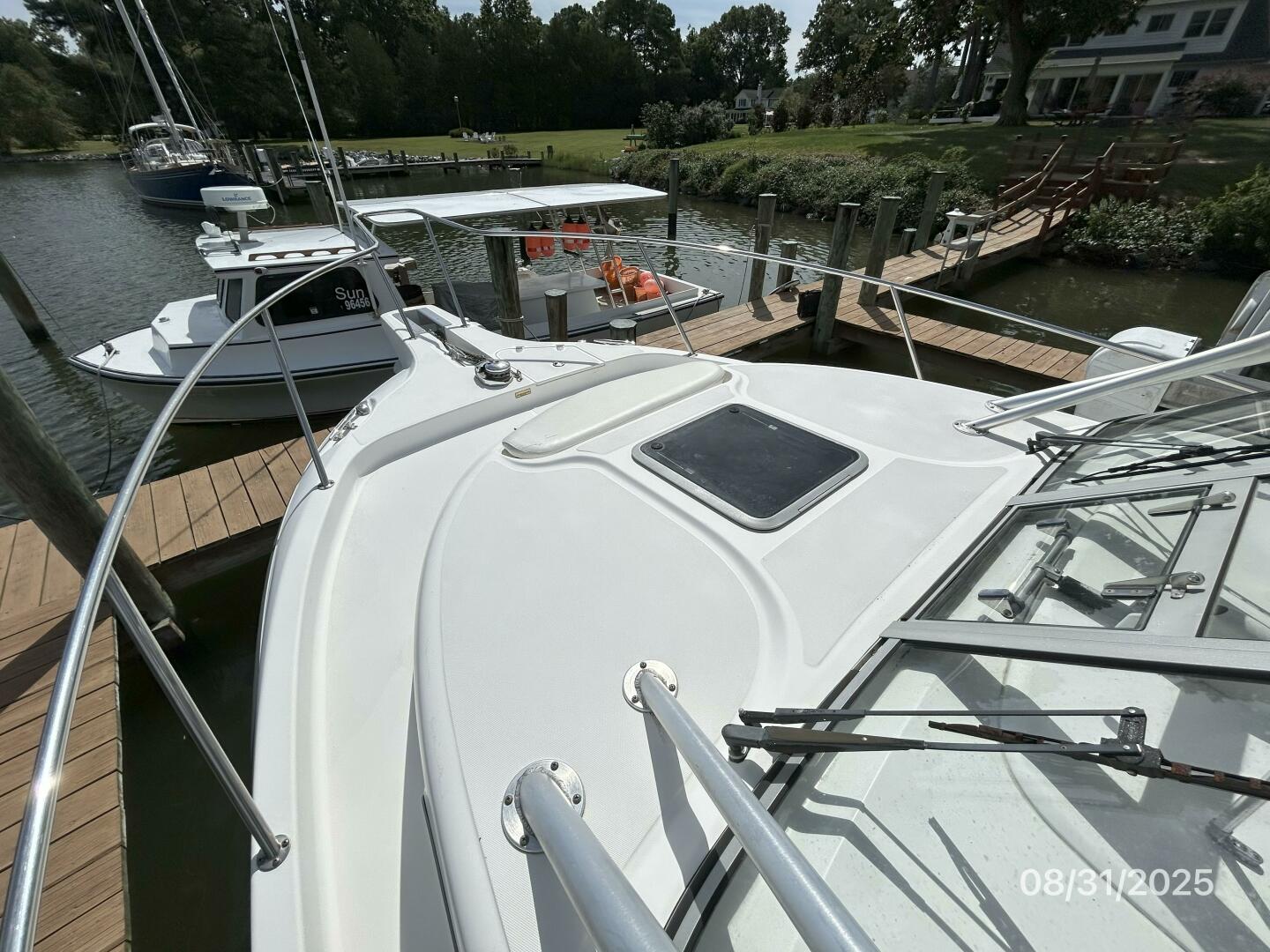 C Cab 31ft Boston Whaler Yacht For Sale