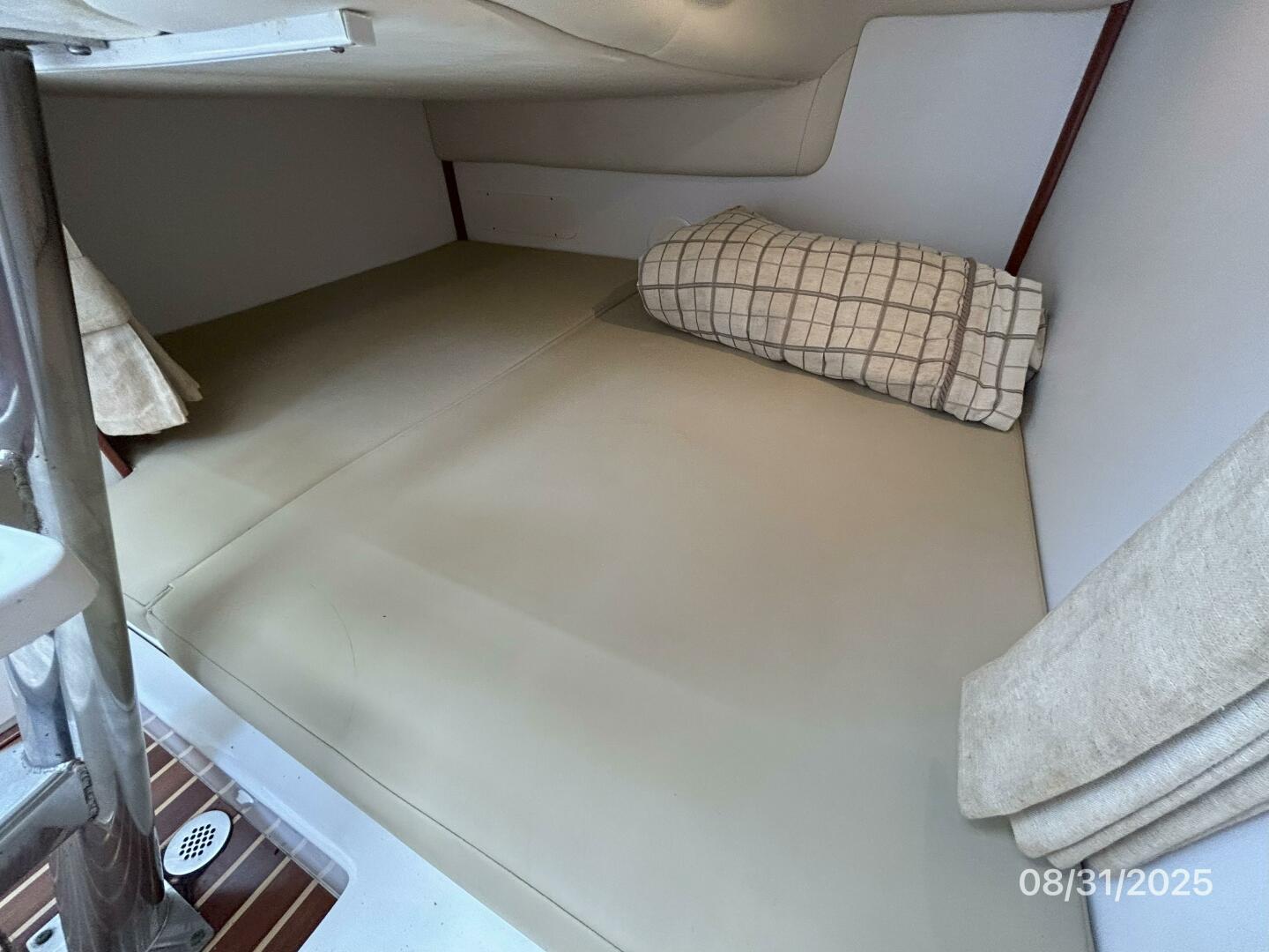 C Cab 31ft Boston Whaler Yacht For Sale