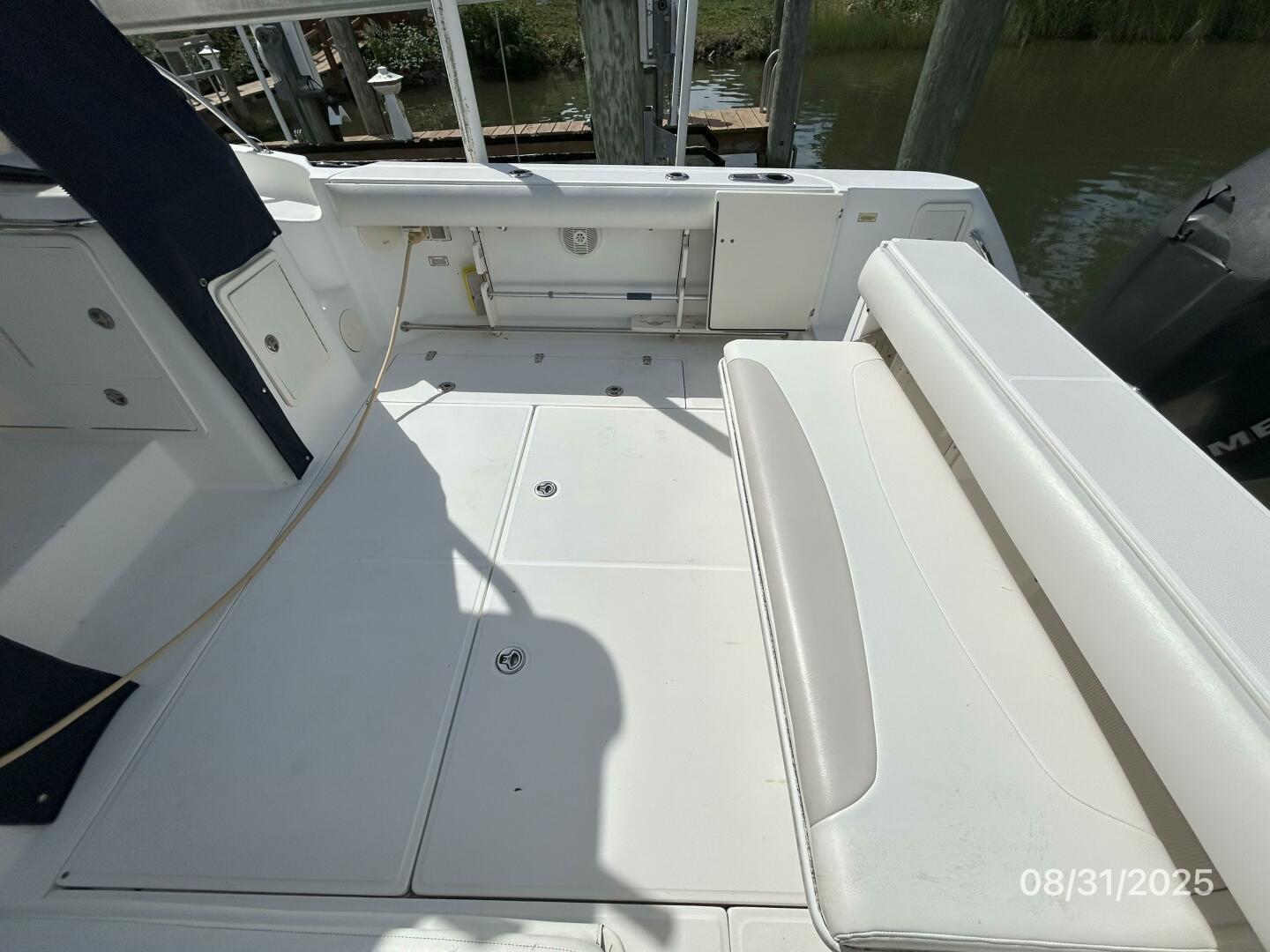 C Cab 31ft Boston Whaler Yacht For Sale