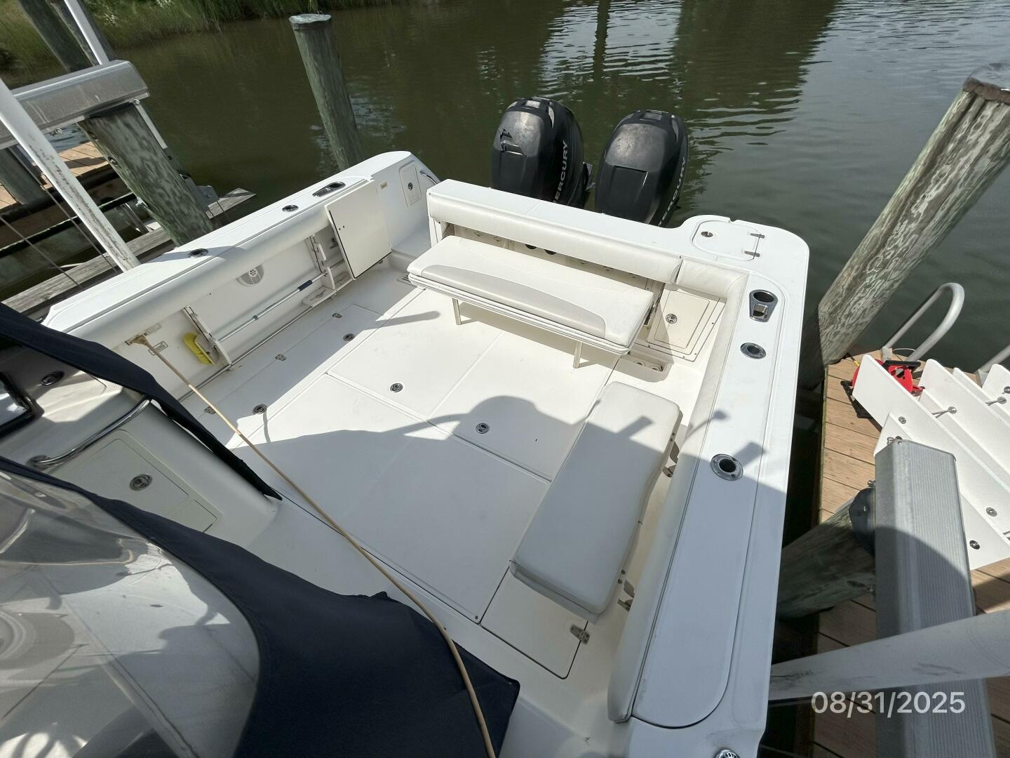 C Cab 31ft Boston Whaler Yacht For Sale