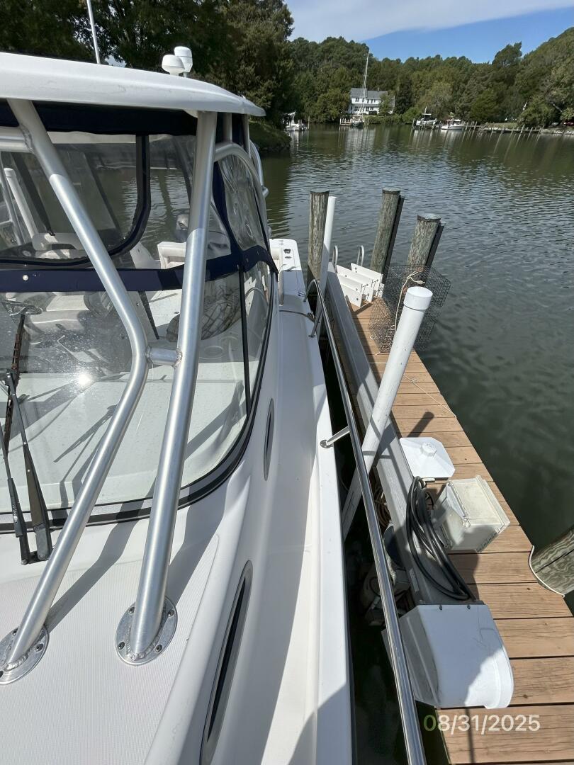 C Cab 31ft Boston Whaler Yacht For Sale