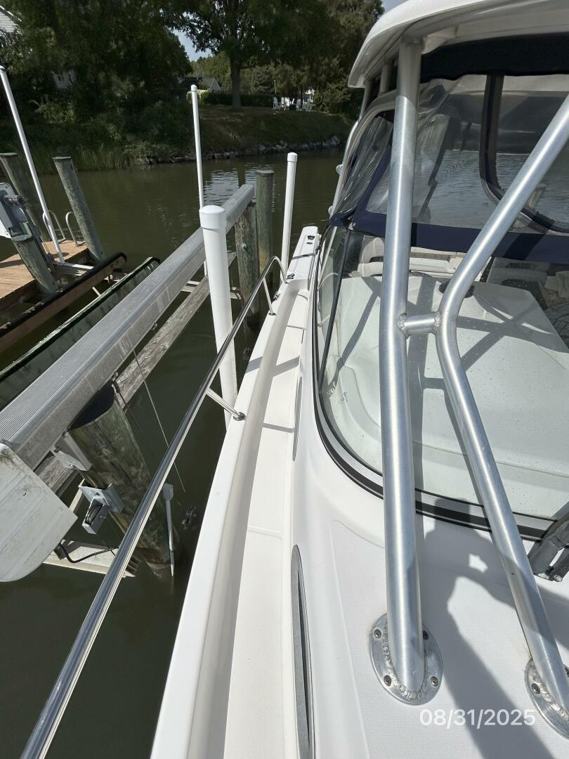 C Cab 31ft Boston Whaler Yacht For Sale