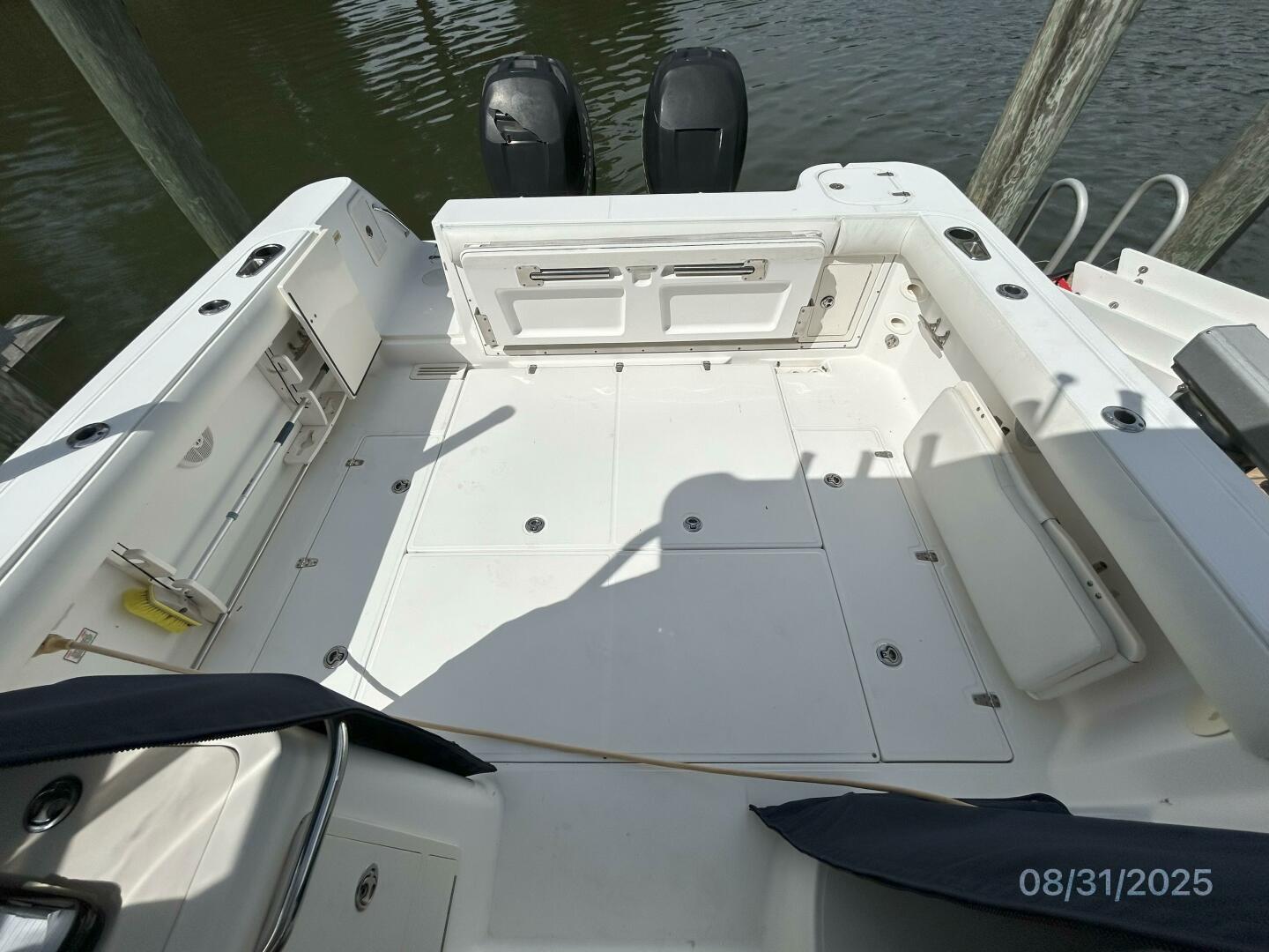 C Cab 31ft Boston Whaler Yacht For Sale