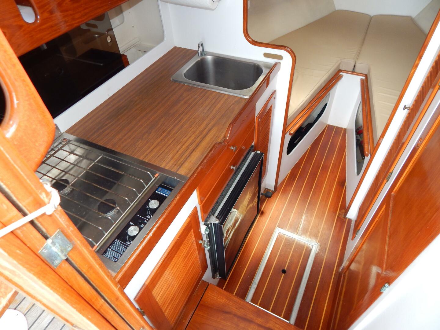 Dragonfly 29ft Dyer Yacht For Sale