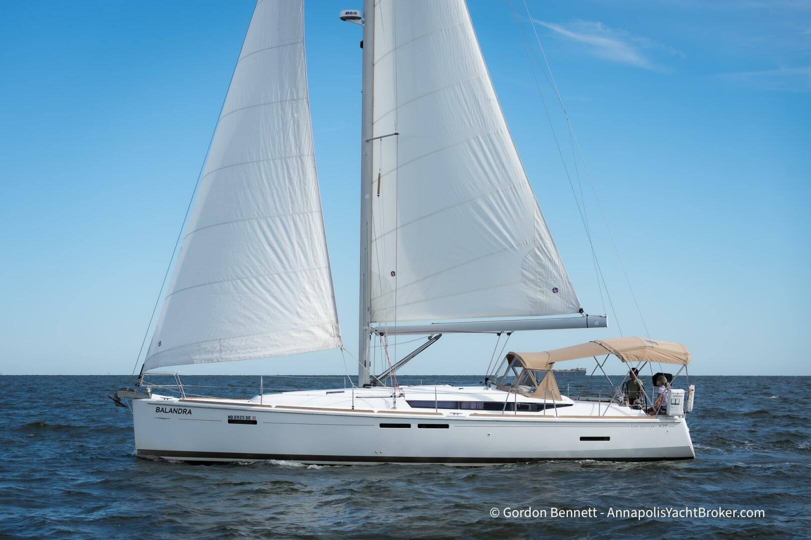 Balandra 43ft Jeanneau Yacht For Sale